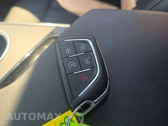 2024 Cadillac LYRIQ Sport 1SJ - miniatura 8