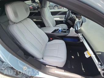 2024 Cadillac LYRIQ Sport 2 w/1SJ - miniatura 8