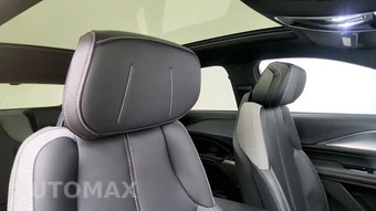 2024 Cadillac LYRIQ Tech 1SA - miniatura 26