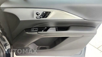 2024 Cadillac LYRIQ Tech 1SA - miniatura 28