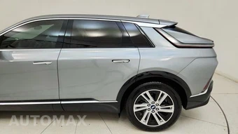 2024 Cadillac LYRIQ Tech 1SA - miniatura 24