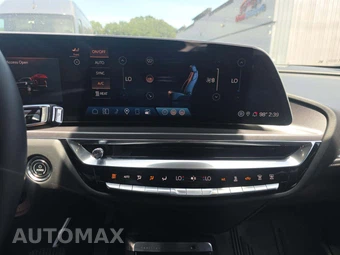 2024 Cadillac LYRIQ Tech 1SA - miniatura 10