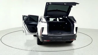 2024 Cadillac LYRIQ Tech 1SA - miniatura 12