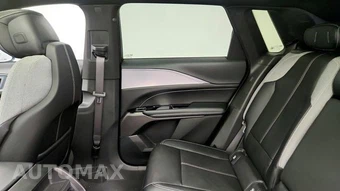 2024 Cadillac LYRIQ Tech 1SA - miniatura 28