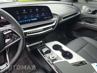 2024 Cadillac LYRIQ Tech 1SA - miniatura 10