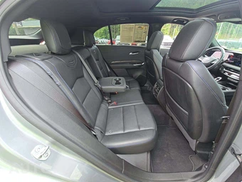 2024 Cadillac XT4 Sport - miniatura 16