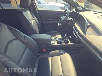 2024 Cadillac XT4 Sport - miniatura 8