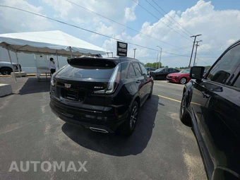 2024 Cadillac XT4 Sport - miniatura 3