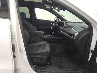 2024 Cadillac XT4 Sport - miniatura 8