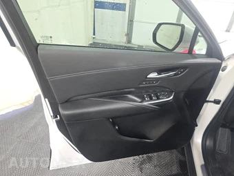 2024 Cadillac XT4 Sport - miniatura 9