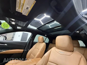 2024 Cadillac XT4 Sport - miniatura 11