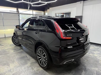 2024 Cadillac XT4 Sport - miniatura 3