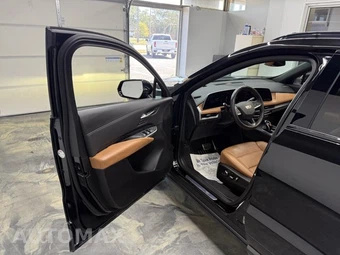 2024 Cadillac XT4 Sport - miniatura 8