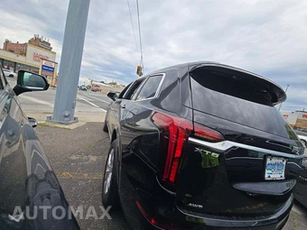 2024 Cadillac XT6 Luxury - miniatura 2