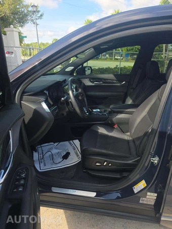 2024 Cadillac XT6 Premium Luxury - miniatura 3