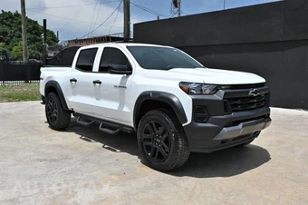 2024 Chevrolet Colorado Trail Boss Crew Cab Medium Bed 0TR - car from the USA, Manheim Buy-Now listing at AUTOMAX