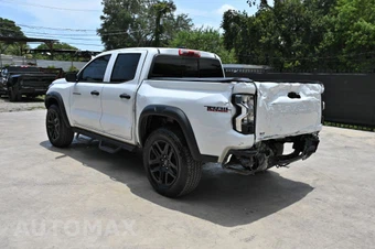2024 Chevrolet Colorado Trail Boss Crew Cab Medium Bed 0TR - miniatura 4