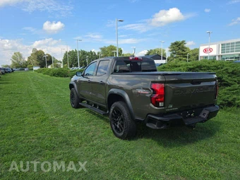 2024 Chevrolet Colorado Trail Boss Crew Cab Medium Bed 0TR - miniatura 2