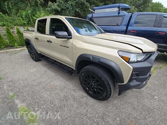 2024 Chevrolet Colorado Trail Boss Crew Cab Medium Bed 0TR - miniatura 4