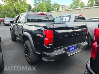 2024 Chevrolet Colorado Trail Boss Crew Cab Medium Bed 0TR - miniatura 2