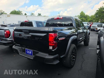 2024 Chevrolet Colorado Trail Boss Crew Cab Medium Bed 0TR - miniatura 3