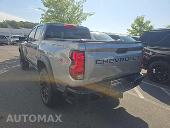2024 Chevrolet Colorado Trail Boss Crew Cab Medium Bed 0TR - miniatura 2