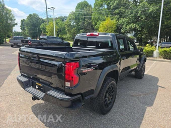 2024 Chevrolet Colorado Trail Boss Crew Cab Short Bed 0TR - miniatura 3
