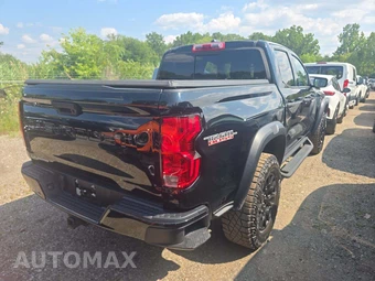 2024 Chevrolet Colorado Trail Boss Crew Cab Short Bed 0TR - miniatura 3