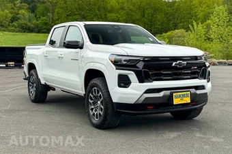 2024 Chevrolet Colorado Z71 Crew Cab Medium Bed 4Z7 - samochód z USA z aukcji Manheim, oferta Kup Teraz w AUTOMAX