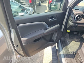 2024 Chevrolet Colorado Z71 Crew Cab Short Bed 4Z7 - miniatura 9