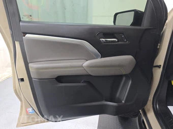 2024 Chevrolet Colorado ZR2 Crew Cab Short Bed 4ZR - miniatura 9