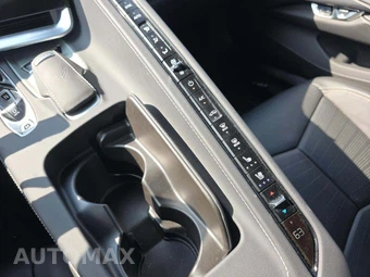 2024 Chevrolet Corvette Stingray Convertible 2LT - miniatura 30