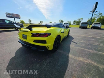 2024 Chevrolet Corvette Z06 Coupe 2LZ - miniatura 3