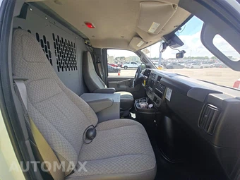 2024 Chevrolet Express 2500 Cargo Van 1WT 135.0" WB - miniatura 8