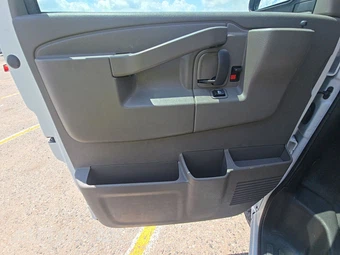 2024 Chevrolet Express 2500 Cargo Van 1WT 135.0" WB - miniatura 9