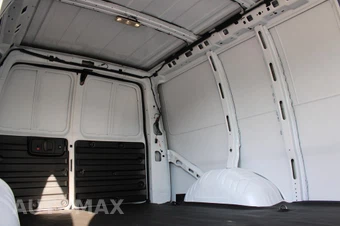 2024 Chevrolet Express 2500 Cargo Van 1WT 135.0" WB - miniatura 12