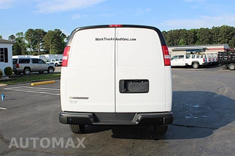 2024 Chevrolet Express 2500 Cargo Van 1WT 135.0" WB - miniatura 15