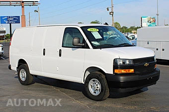 2024 Chevrolet Express 2500 Cargo Van 1WT 135.0" WB - miniatura 2
