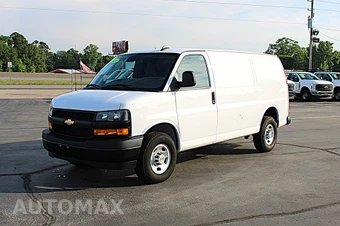 2024 Chevrolet Express 2500 Cargo Van 1WT 135.0" WB - miniatura 3