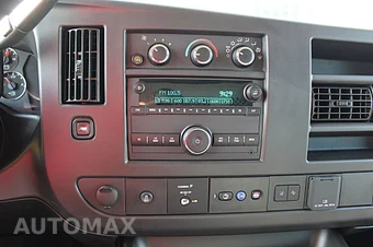 2024 Chevrolet Express 2500 Cargo Van 1WT 135.0" WB - miniatura 30