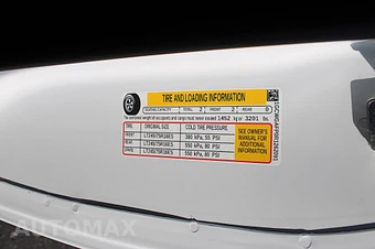 2024 Chevrolet Express 2500 Cargo Van 1WT 135.0" WB - miniatura 50