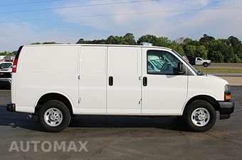 2024 Chevrolet Express 2500 Cargo Van 1WT 135.0" WB - miniatura 7