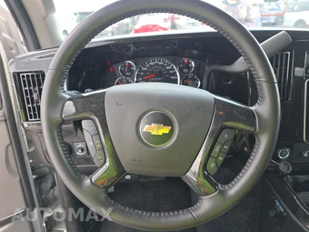 2024 Chevrolet Express 2500 Cargo Van 1WT 135.0" WB - miniatura 10