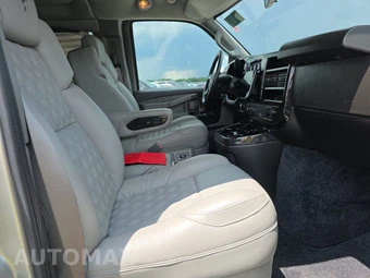 2024 Chevrolet Express 2500 Cargo Van 1WT 135.0" WB - miniatura 8