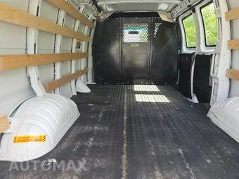 2024 Chevrolet Express 2500 Cargo Van 1WT 135.0" WB – miniatura 13