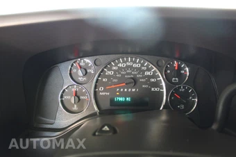 2024 Chevrolet Express 2500 Cargo Van 1WT 135.0" WB - miniatura 26