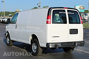 2024 Chevrolet Express 2500 Cargo Van 1WT 135.0" WB - miniatura 4