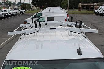 2024 Chevrolet Express 2500 Cargo Van 1WT 135.0" WB - miniatura 16