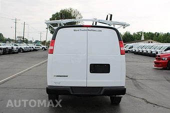 2024 Chevrolet Express 2500 Cargo Van 1WT 135.0" WB - miniatura 17