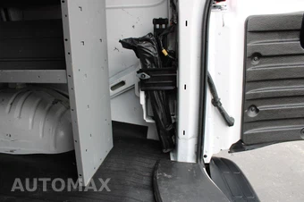 2024 Chevrolet Express 2500 Cargo Van 1WT 135.0" WB - miniatura 23